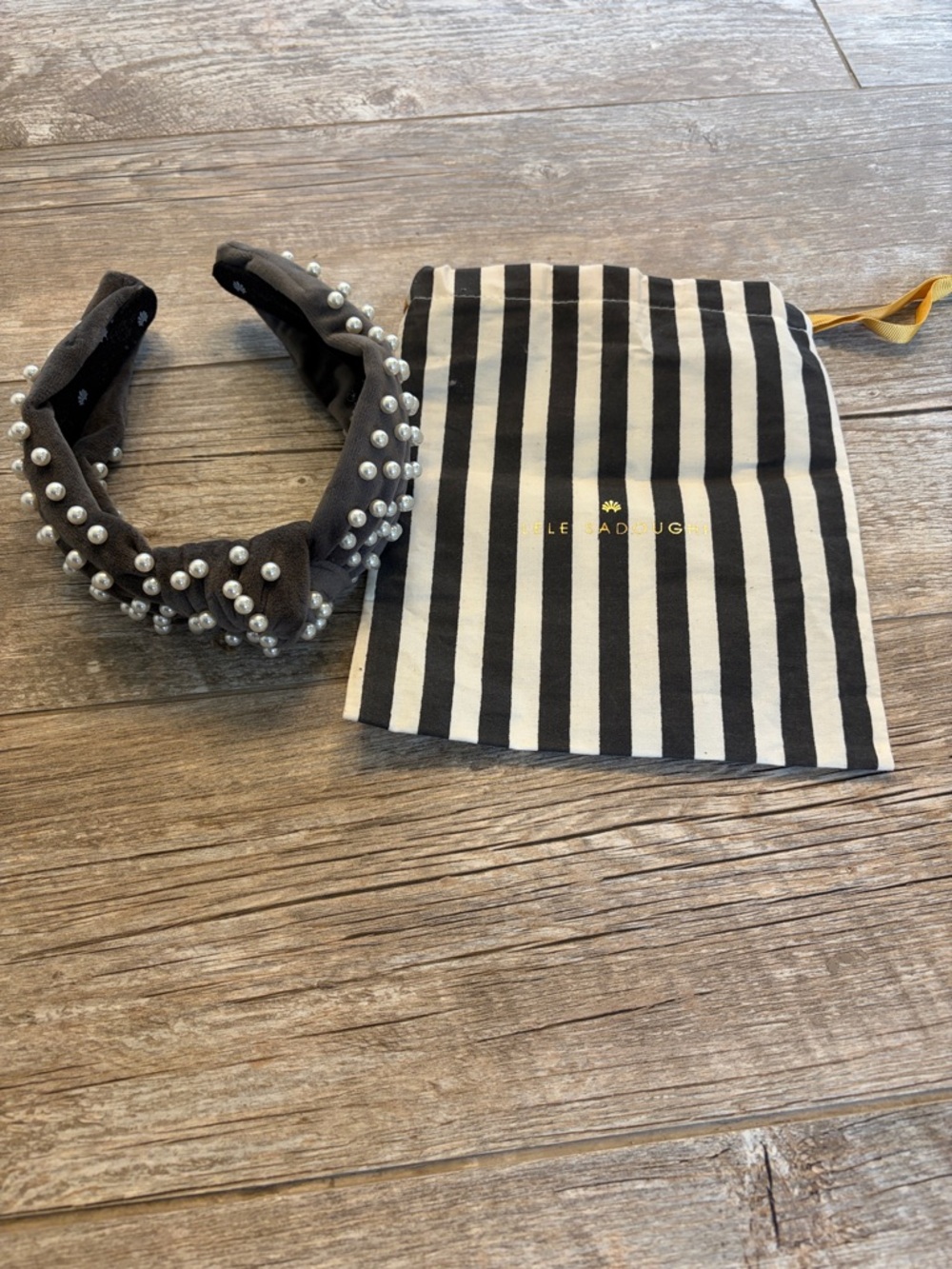 Lele Sadoughi Grey Velvet Pearl-Embellished Knotted Headband
